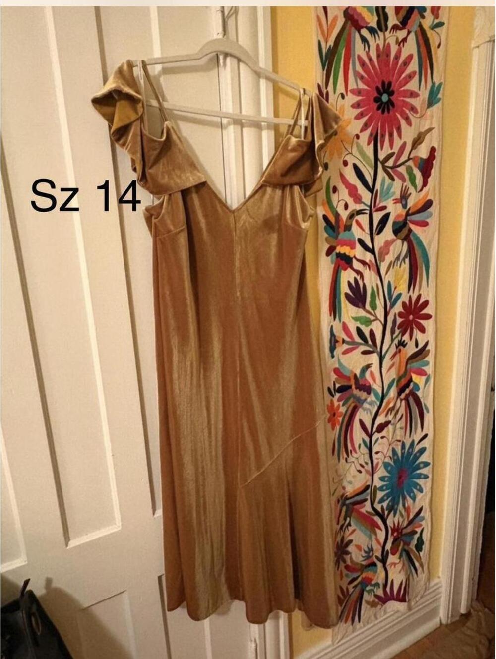 Donna Morgan sz 14 Gold Dress